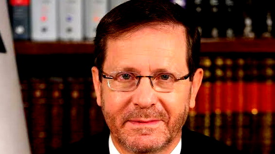 رئيس الدولة يهاتف عائلة الجعار من رهط بعد الاعتداء على النساء في جفعات رونين: لقد صدمت فنحن جميعا إخوة