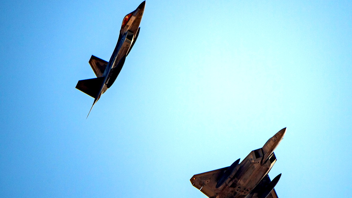 البنتاغون يتعهد بدعم قوي لإسرائيل إذا شنت ضربة استباقية ضد إيران وحلفائها في لبنان واليمن والعراق