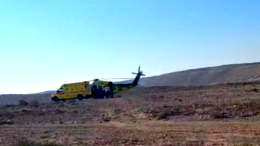 منطقة الجنوب: أربع إصابات إحداها خطيرة لشاب (28 عامًا) إثر انقلاب مركبة على شارع 211