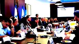 الوفد الإسرائيلي بين الترقب والتخوف... وحماس ترفض