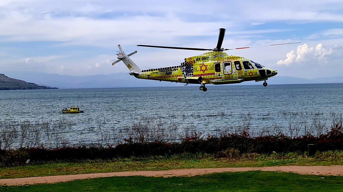 طفل (ثلاث سنوات ونصف) بحالة متوسّطة عقب تعرّضه للغرق بأحد شواطئ بحيرة طبريا