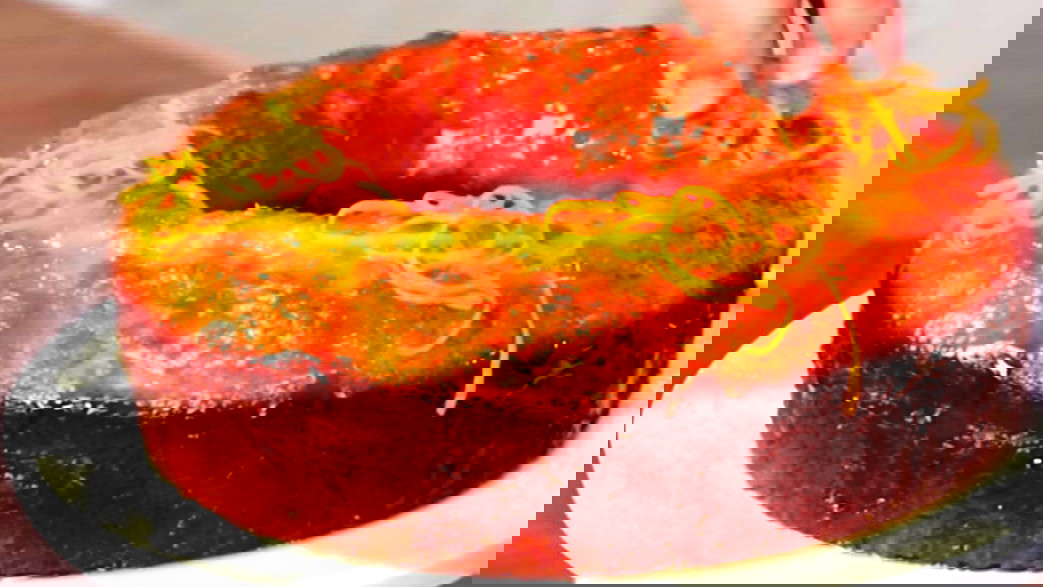 كعكة البرتقال البيتية اللذيذة بخطوات ومكونات سهلة وبسيطة... بالعافية