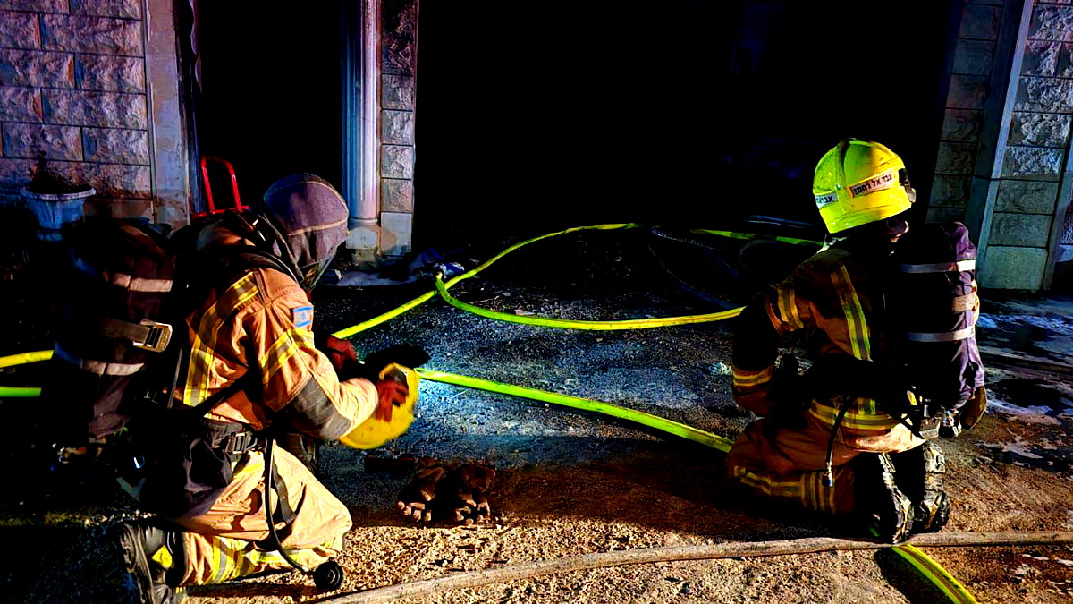 عرابة: تخليص خمسة أشخاص بينهم رضيع عقب اندلاع حريق هائل داخل مبنى سكني فجر اليوم