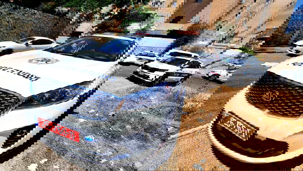 باقة الغربية: تقديم لائحة إتهام لشاب (26 عامًا) بتهمة إطلاق نار على منزل عائلته بسبب نزاع مالي 