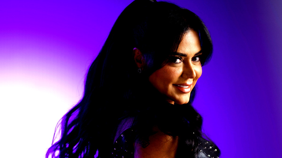 في تجربة جديدة.. رانيا يوسف طرحت أول أعمالها الغنائية "ليك"