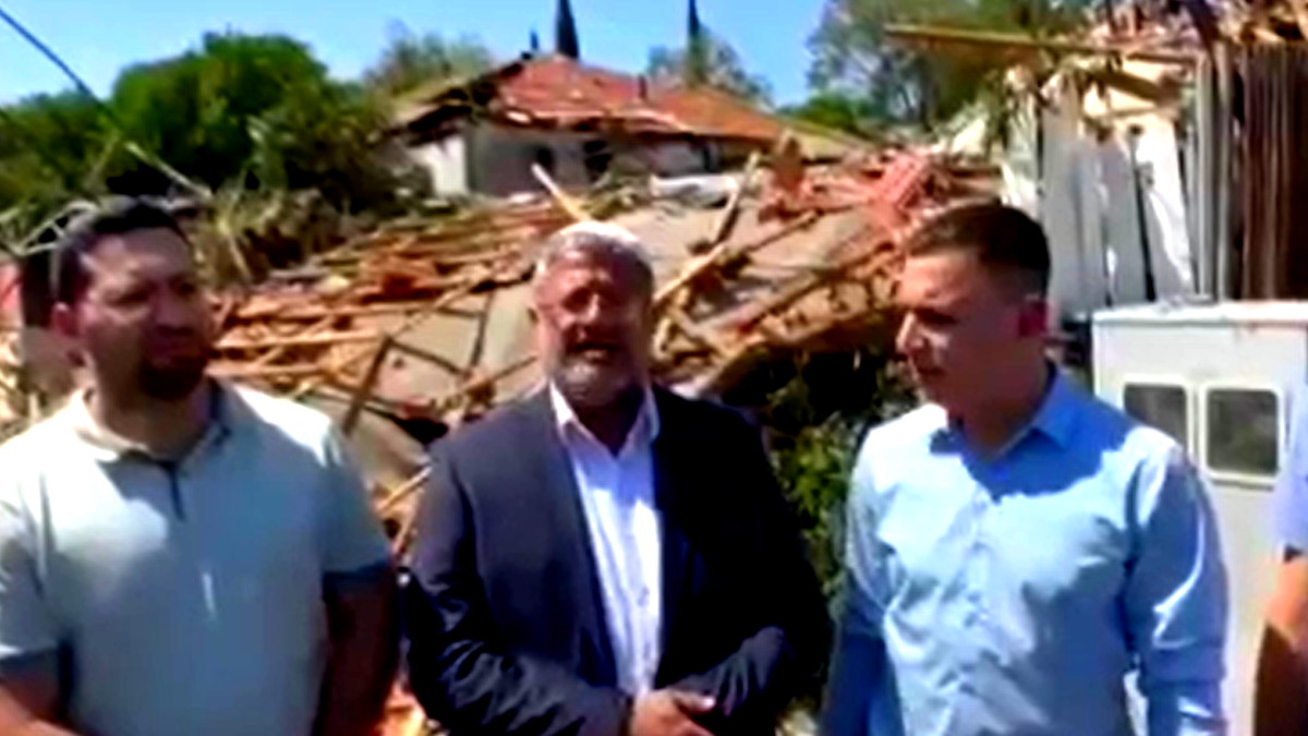 بن غفير من مكان سقوط الصاروخ في "كتسرين": "أحد الأسباب التي تجعلني مصرًا على دخول المجلس الوزاري المصغر هو ما يحدث هنا"