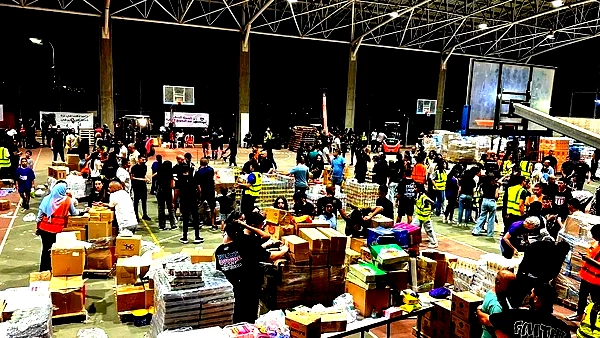 لجنة المتابعة تحيي أبناء مجتمعنا العربي الّذين هبّوا للتطوع والتبرع في حملات الإغاثة الّتي أطلقت في الأيّام الأخيرة انتصارا لهويته الوطنية