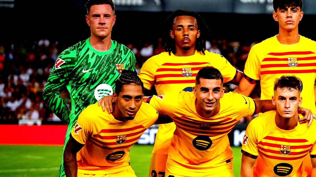 إدارة برشلونة تعمل على تعزيز هجوم الفريق ضمن صفقة قوية خلال فترة الانتقالات الصيفية الجارية