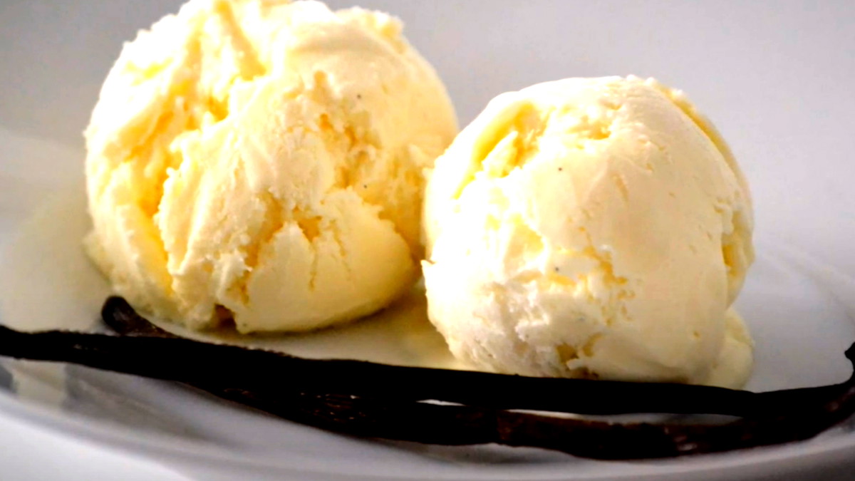 صنع الآيس كريم في المنزل: طريقة سهلة وسريعة ولذيذة