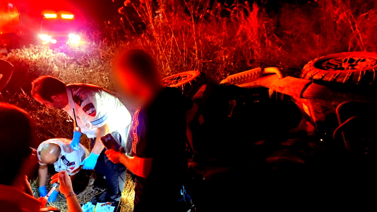 إصابة شاب بجراح خطيرة إثر انقلاب تراكترون قرب الكعبية طباش حجاجرة