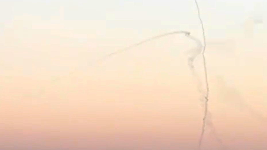 فيديو| معاريف: إطلاق نحو 20 صاروخًا باتجاه الشمال في القصف الأخير