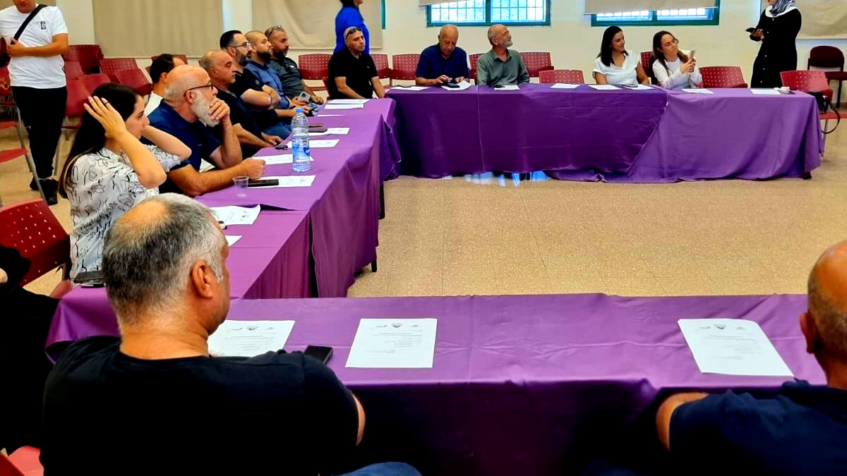 بالتعاون مع وحدة البيئة لمنطقة المثلث الشمالي.. بلدية كفرقرع تنظم لقاء توعويا لأصحاب المصالح التجارية