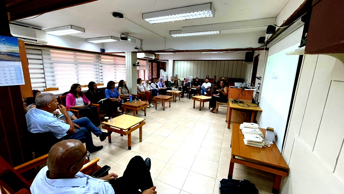 انطلاق مجتمع سفراء وأعضاء المنتدى الأكاديمي لتطوير الصحة في المجتمع العربي بلقاء افتتاحي