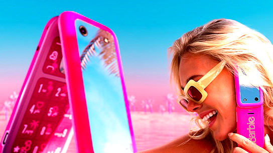 إطلاق "هاتف باربي".. جهاز مبتكر للتخلص من إدمان مواقع التواصل الاجتماعي