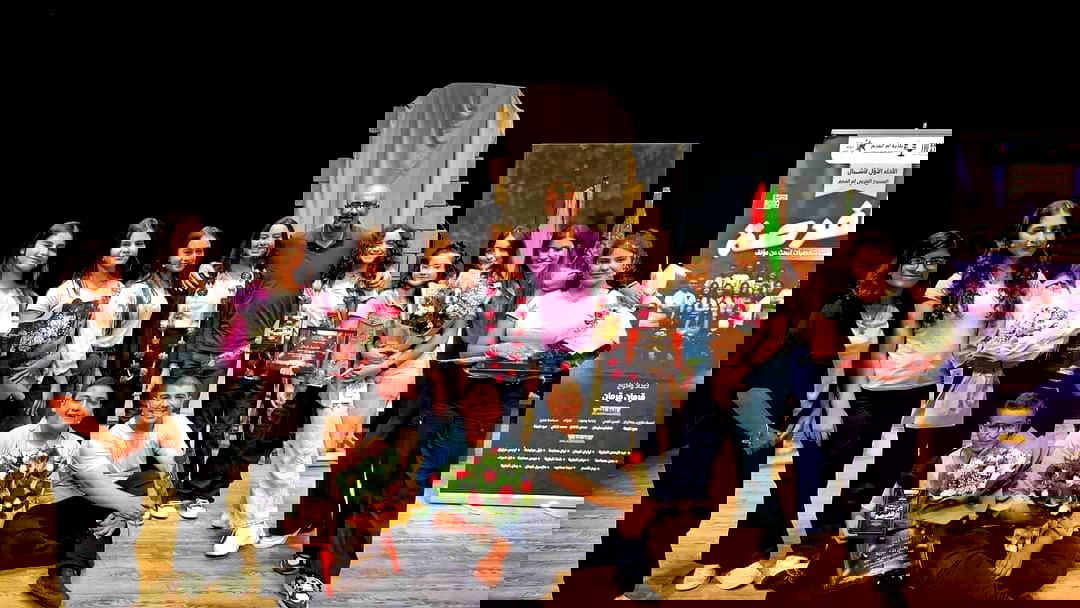 أشبال المسرح العربي أم الفحم يتألقون في عرضهم الاحتفالي لمسرحية "فرصة"