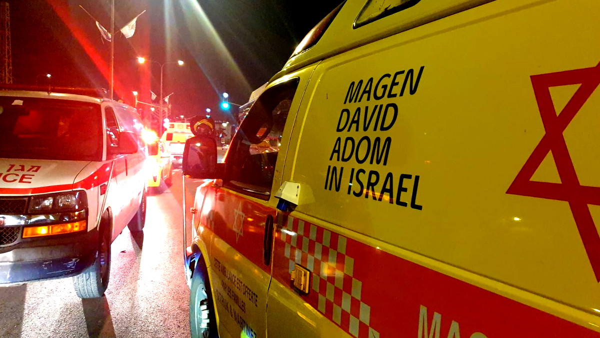 النقب: إصابة رضيع (عامان) بجراح حرجة إثر سقوطه في حفرة في بلدة أبو قرينات