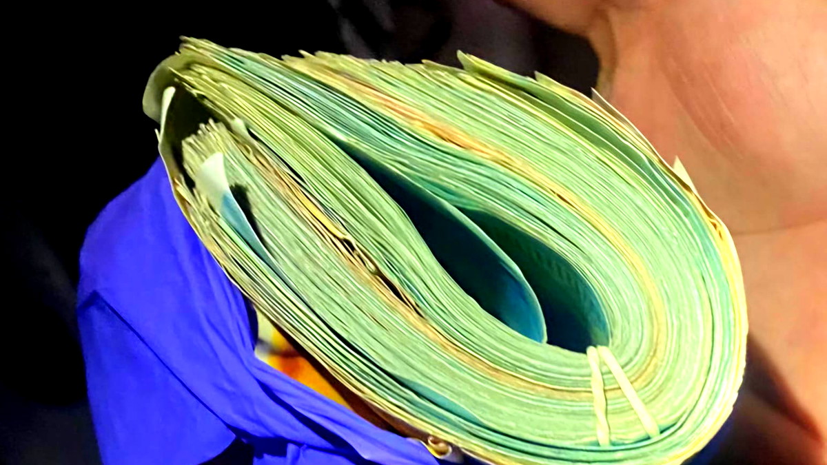 اعتقال شاب من شفاعمرو بشبهة حيازة كمية كبيرة من المخدرات ومبلغ مالي بقيمة عشرات الاف الشواقل