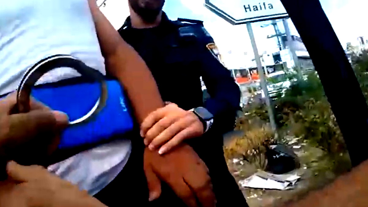 "سأطعنك أنت تستحق رصاصة": اعتقال شاب (29 عامًا) من سخنين بشبهة سرقة سيارة وتهديد اخر