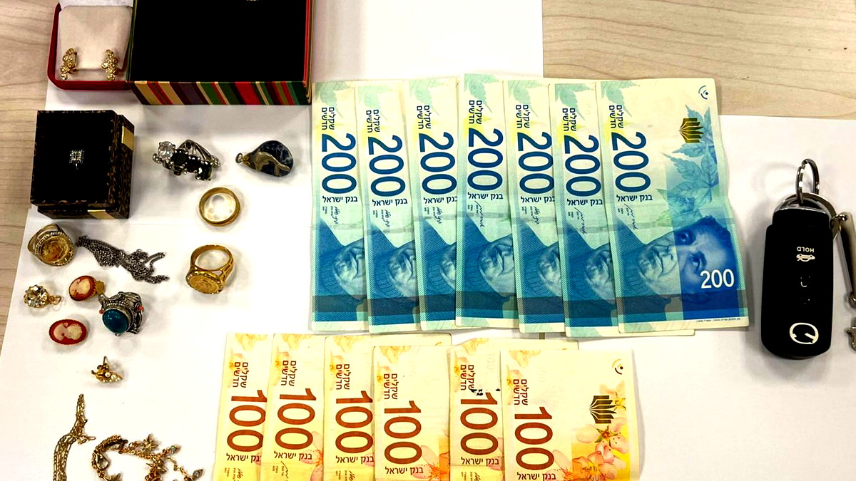 تحت تهديد السّلاح- اتّهام شاب (36 عامًا) من شفاعمرو باقتحام منزل مُسنة وسرقة مبلغ مالي ومجوهرات ثمينة 