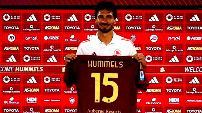 روما يعلن تعاقده مع الألماني ماتس هوملز في صفقة مجانية