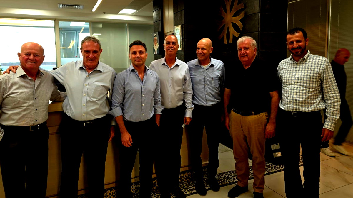 رئيس مجلس إدارة بنك هبوعليم يزور مجموعة العفيفي في الناصرة