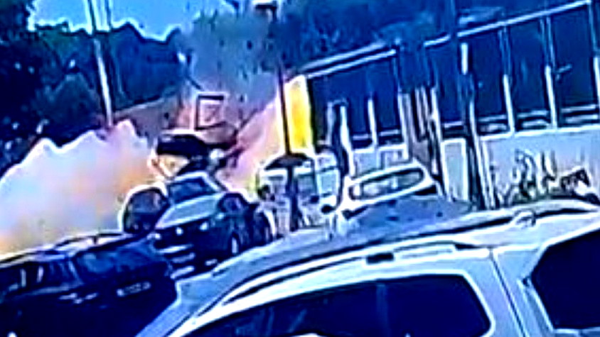 توثيق: انفجار السيارة في مدينة الرملة ومقتل الشاب محمود ابو غانم