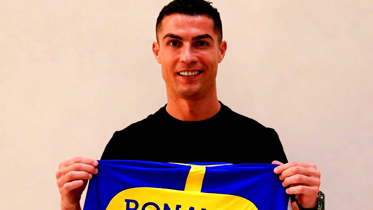 لا يمكن إيقافه.. رونالدو يسجل الهدف رقم 900 في مسيرته