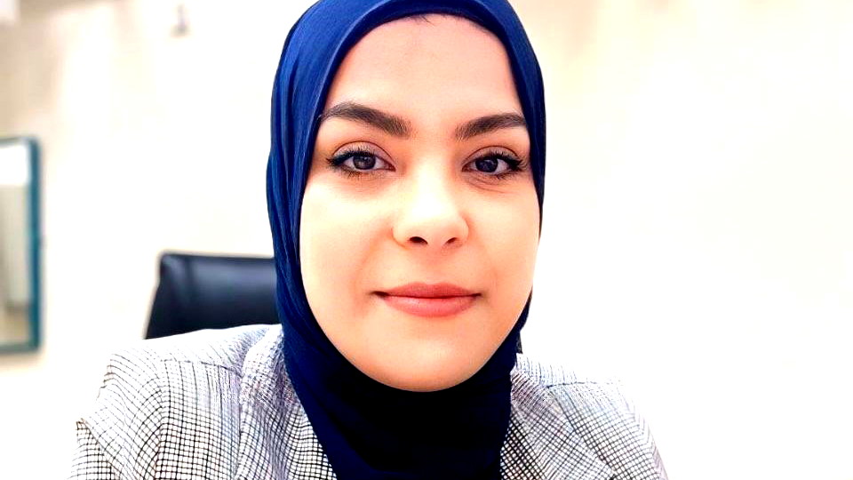 متخصص يصغي إليكم ويمكنه مساعدتكم| فتحية أبو سنينة - عاملة اجتماعية ومدربة جديدة للحصانة في لواء القدس مع خدمات جديدة تعزز الصحة النفسية