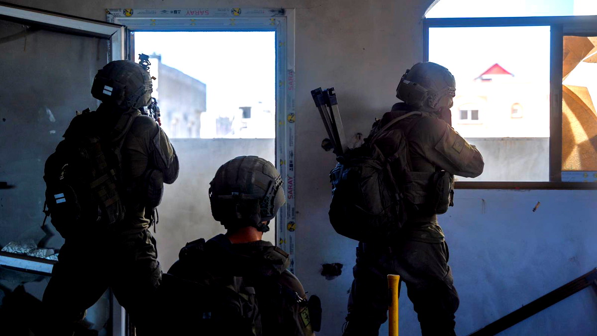 الجيش الإسرائيلي يعلن عن إستهداف مجمع تابع لحركة حماس شمال القطاع