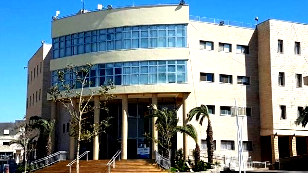 بلدية سخنين في بيان شجب واستنكار عقب إطلاق النار صوب مدير وحدة البيئة د. حسين طربية... عمل عنيف وجبان