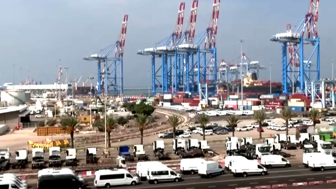 بعد تحقيق استمر أربع سنوات ونصف| اعتقال العديد من التجار وموظفي الجمارك بشبهة غسيل الأموال والقيام بعمليات تهريب في ميناء أشدود