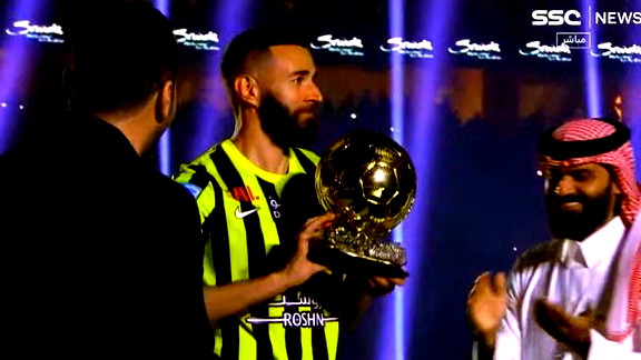 رد مفاجئ من بنزيما على رونالدو بسبب مبابي