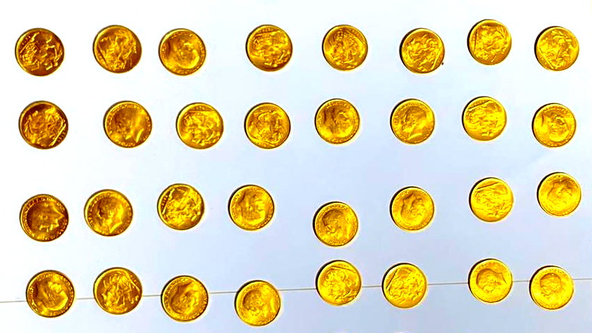 اعتقال عاملة سرقت 100 ليرة ذهبية من داخل منزل في الخليل