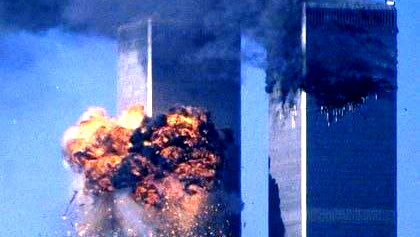 ثلاثة وعشرون عامًا على الحدث الأكثر رعبًا في تاريخ الولايات المتحدة الأميركية... انهيار البرجين التوأمين في نيويورك