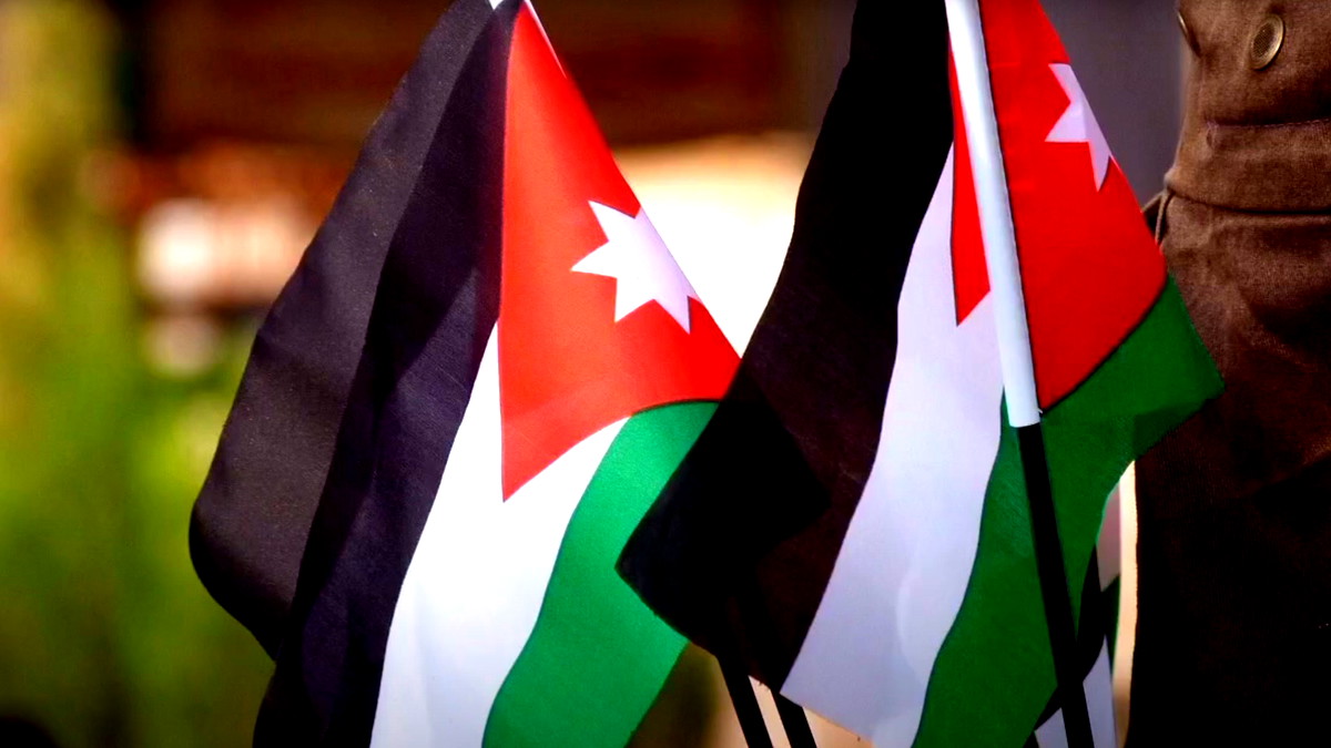  رئيس الوزراء الأردني "الأطول بقاء بالسلطة بعهد الملك عبدالله الثاني" يقدم استقالته