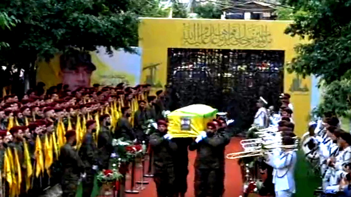 قاسم خلال تشييع القيادي في حزب الله إبراهيم عقيل: دخلنا بمرحلة جديدة عنوانها معركة الحساب المفتوح