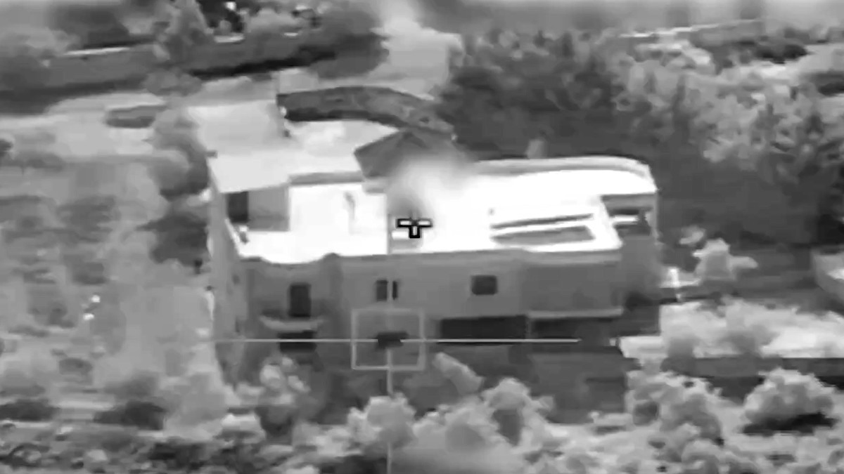 الجيش الإسرائيلي: غارات جوية إسرائيلية تستهدف 1,300 هدف لحزب الله في لبنان