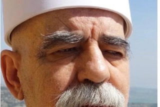 أحْتارُ في الشِّعْرِ
