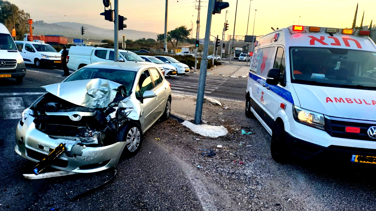 اصابة 7 اشخاص بجراح طفيفة اثر حادث طرق قرب مفرق "هموفيل"