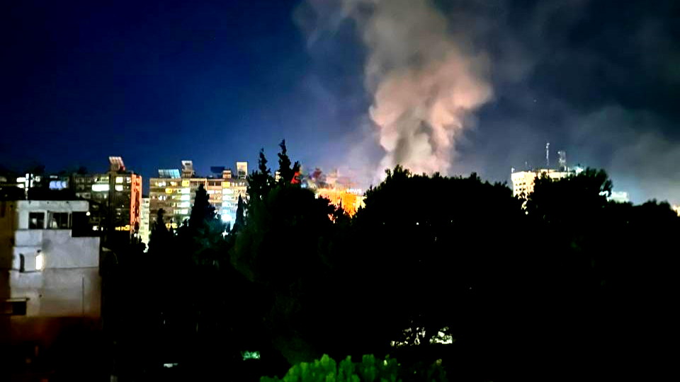 وكالة الأنباء السّورية: ثلاث ضحايا وعدّد من الجرحى عقب قصف إسرائيليّ استهدف العاصمة دمشق فجر اليوم