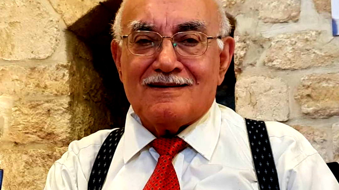    ذكريات كلّما تفوحُ ...