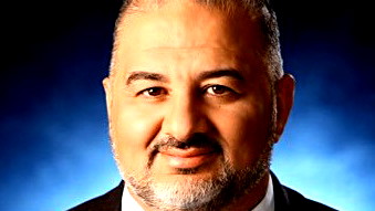 النائب منصور عباس يدين العملية في بئر السبع: هذه ليست طريق المواطنين العرب