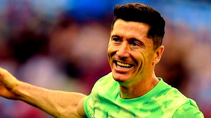 "هاتريك" ليفاندوفسكي يقود برشلونة لفوز مقنع على ألافيس