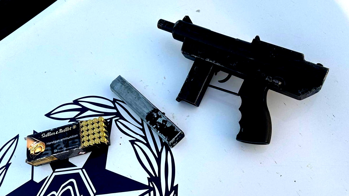 القدس: اعتقال 5 مشتبهين بالضلوع بجريمة قتل الشاب محمود حامد كرامة بمخيم شعفاط