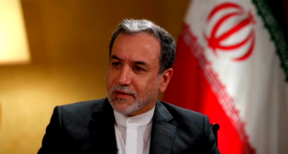 وزير الخارجية الإيراني: ليس لدينا خطوط حمراء في الدفاع عن شعبنا ومصالحنا 