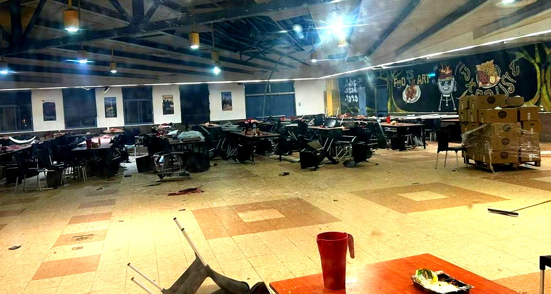 الجيش الاسرائيلي: مقتل 4 جنود واصابة العشرات اثر سقوط مسيرة على قاعدة عسكرية قرب وادي عارة  