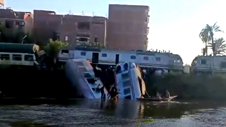 مصر: مصرع شخصين وإصابة آخرين بحادث تصادم قطار المنيا