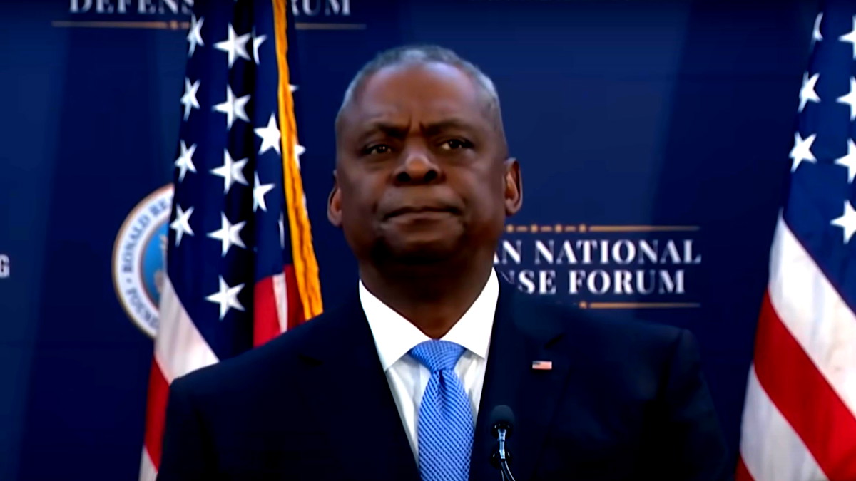 أوستن يجدد دعوة إسرائيل للتسوية السلمية مع لبنان بعد استهداف حزب الله جنوب حيفا