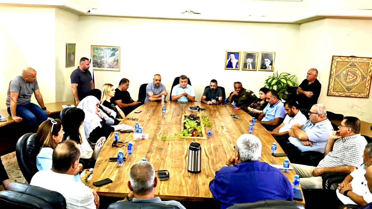 تماشيًا مع تعليمات الجبهة الداخلية- بلدية شفاعمرو تعيد الطلبة للتعليم الوجاهي في مدارس المدينة كافة