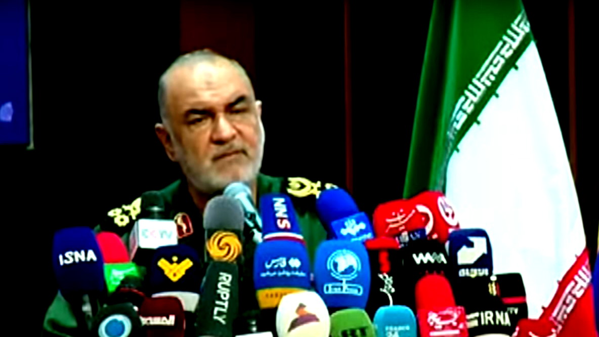  قائد الحرس الثوري يتوعد إسرائيل بضربة "موجعة" في حال هاجمت أهدافا إيرانية